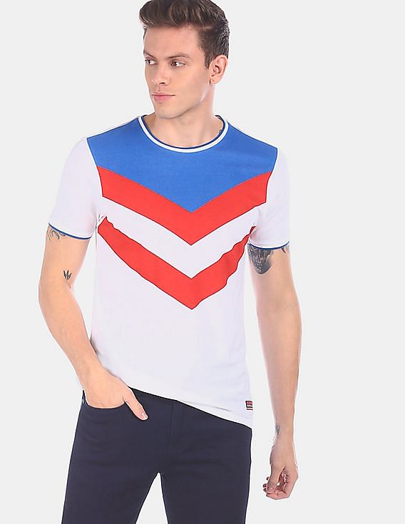 Round Neck Colour Blocked T-shirt by Flying Machine