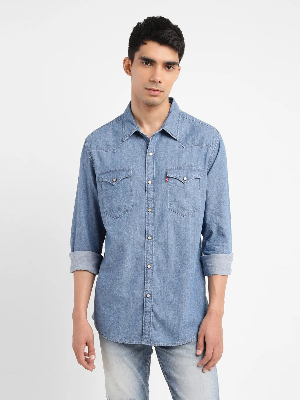 MEN'S SOLID SLIM FIT SHIRT by Levi’s