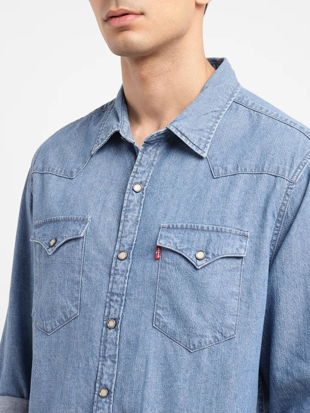 MEN'S SOLID SLIM FIT SHIRT by Levi’s