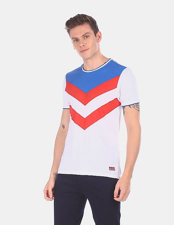 Round Neck Colour Blocked T-shirt by Flying Machine