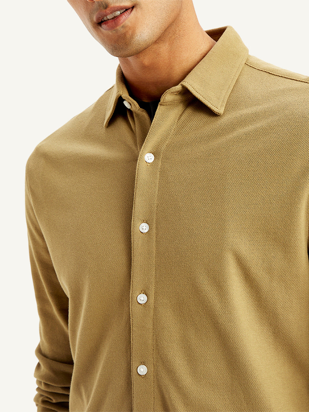 Men's Solid Slim Fit Shirt by Levi's