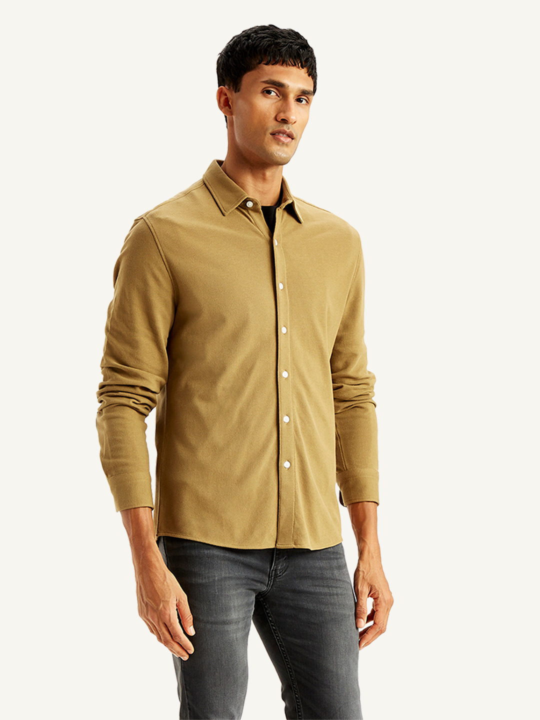 Men's Solid Slim Fit Shirt by Levi's